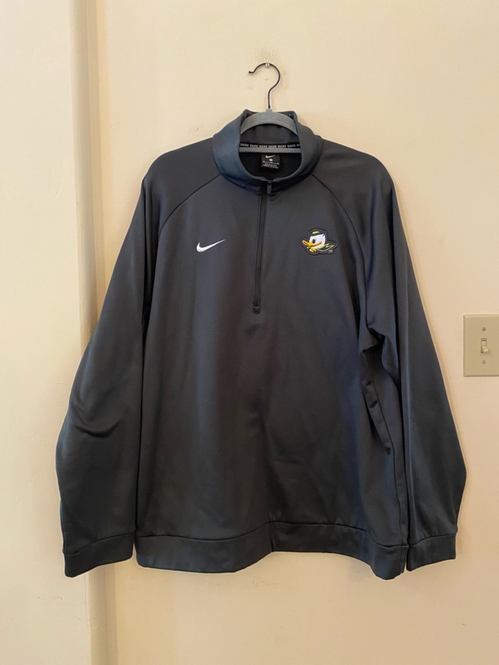 Nike Oregon Ducks Therma-FIT Quarter Zip Pullover Jacket Mens XL Charcoal Gray